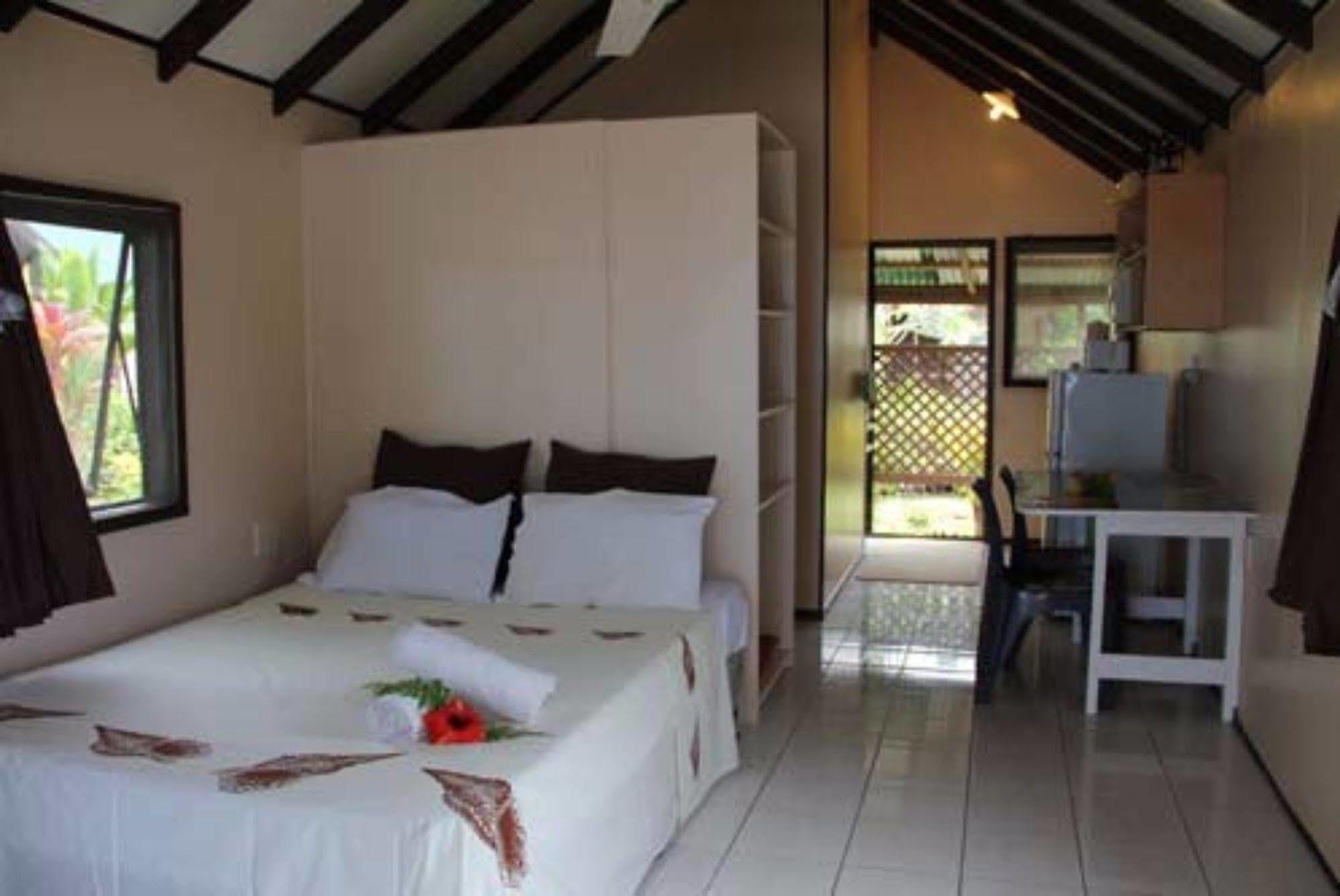 Aroko Bungalows Villa Avarua Exteriör bild
