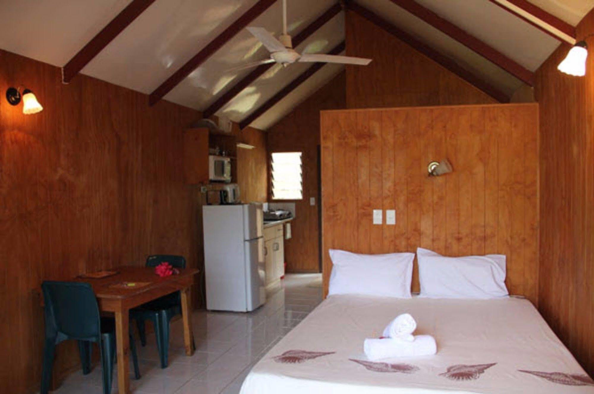 Aroko Bungalows Villa Avarua Exteriör bild